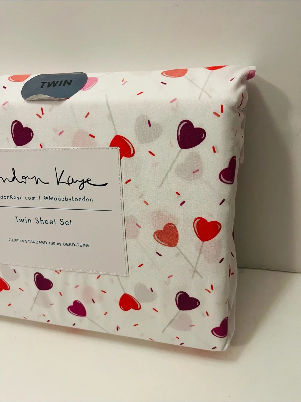 Novogratz & London Kaye Lot of 2 Twin Sheet Sets Halloween Bat Valentine Heart